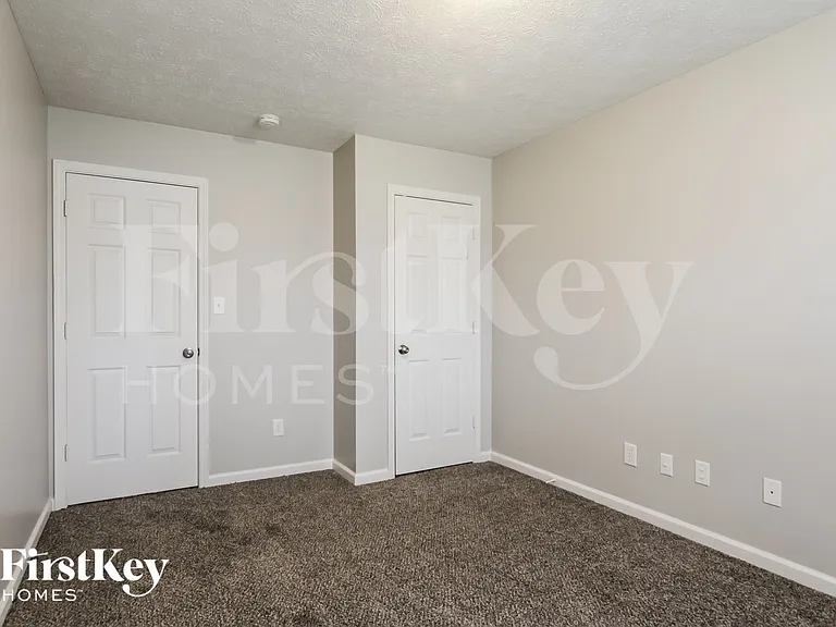 4827 Lakestone Dr — Photo 13