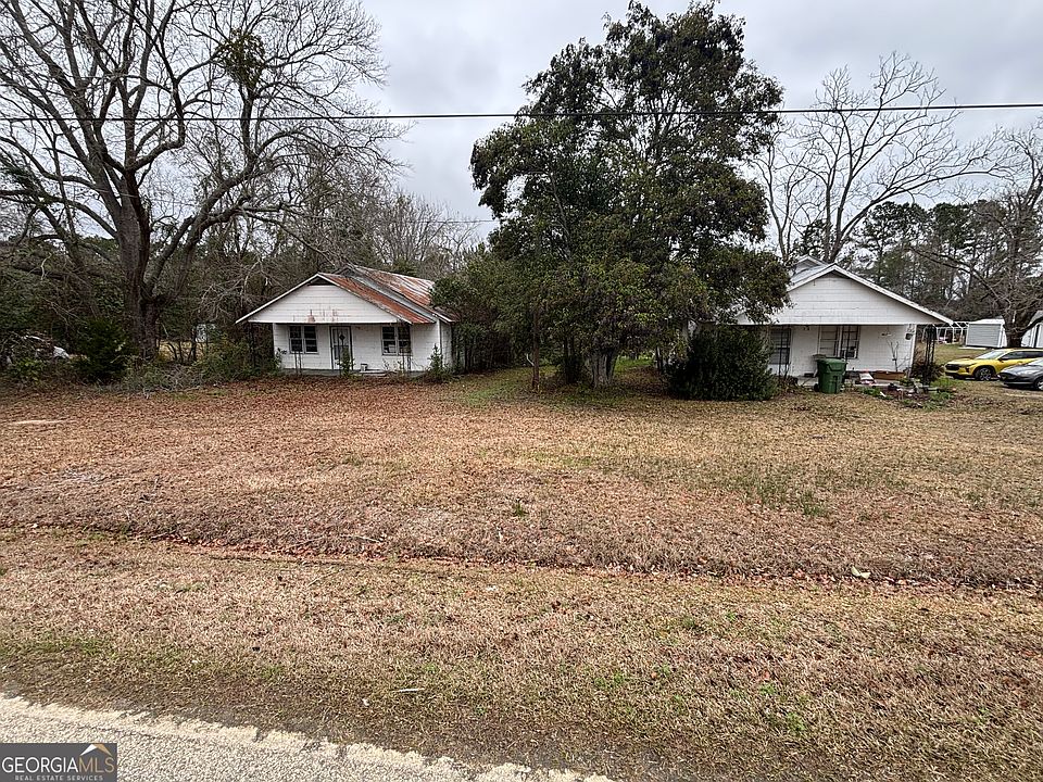 1st image of 715 E Ogeechee St