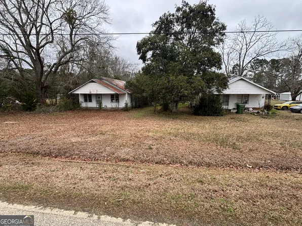 715 E Ogeechee St, Sylvania, GA 30467