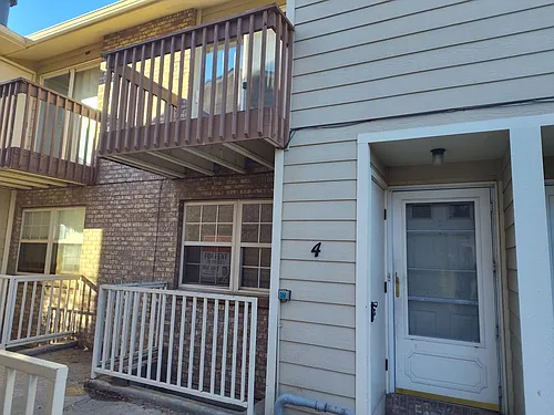 1865 Terry St #4 Photo 1