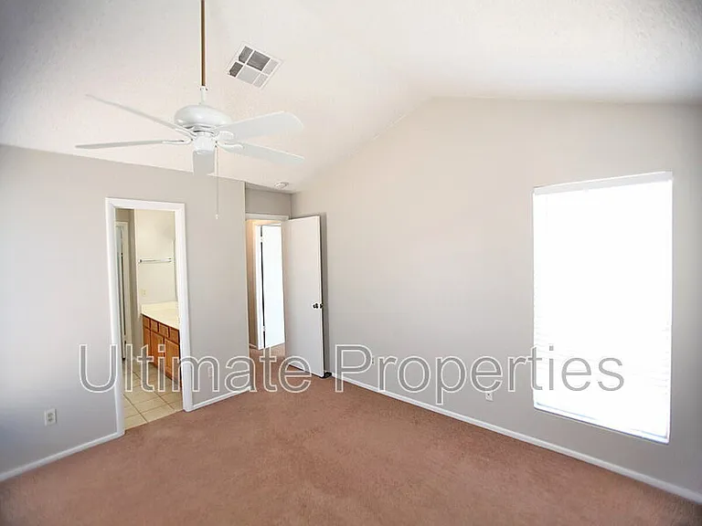 1803 W Barrow Dr — Photo 15