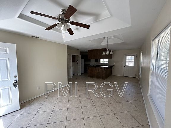 3rd image of 206 W Albatross Ave