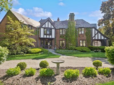 719 S County Line Rd, Hinsdale, IL, 60521