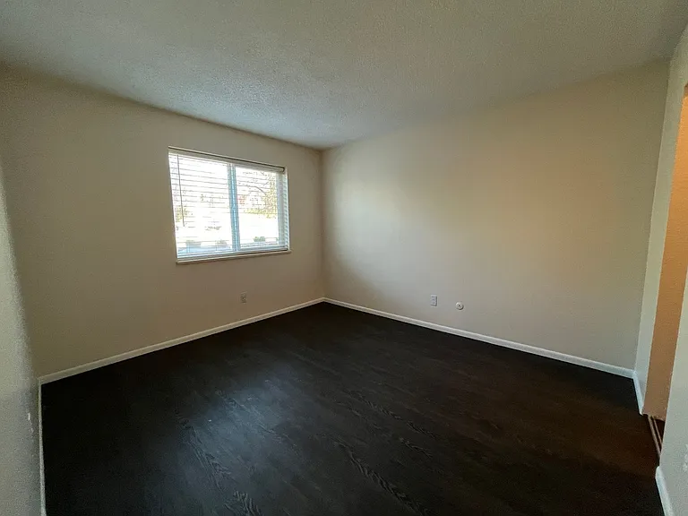 1705 Heatheridge Rd #M104 — Photo 7