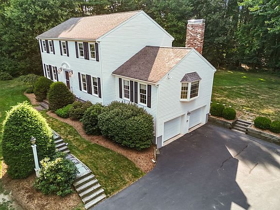 2nd image of 22 Danielle Ln