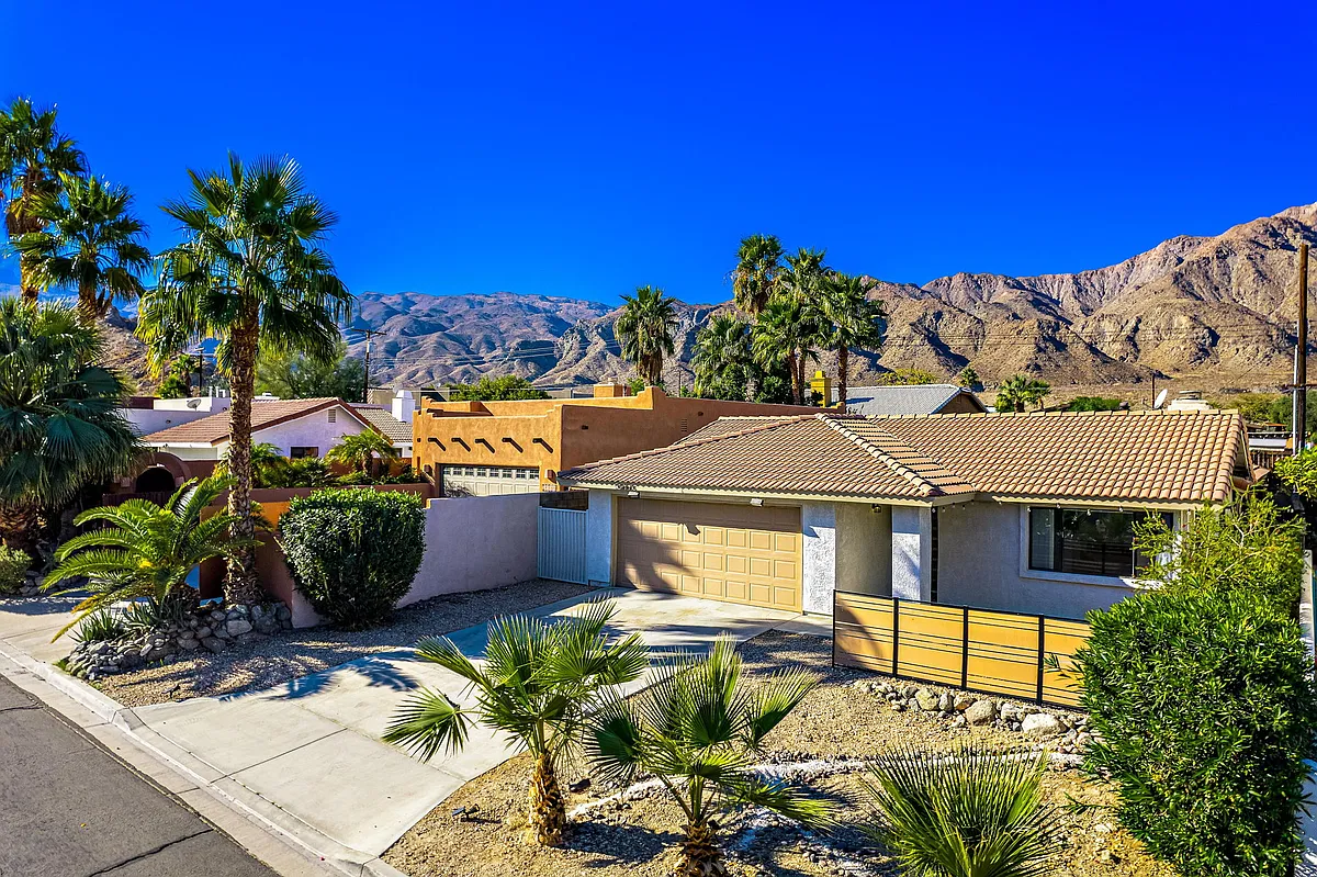 Building Photo - 54865 Avenida Diaz