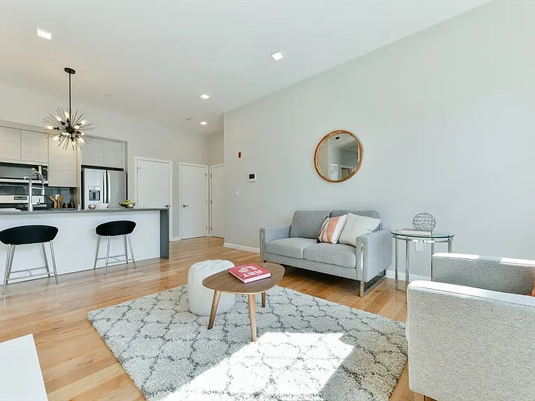87 Parker St #402A — Photo 23
