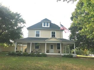 301 S Randolph St, Bloomfield, NE 68718