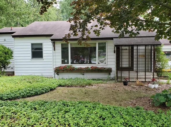 3702 Woodlawn St, Midland, MI 48640