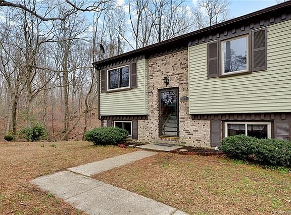 2nd image of 163 Indian Cir