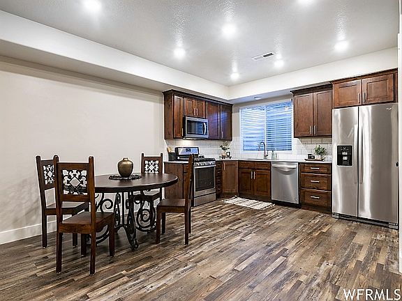 Kitchen & gathering room