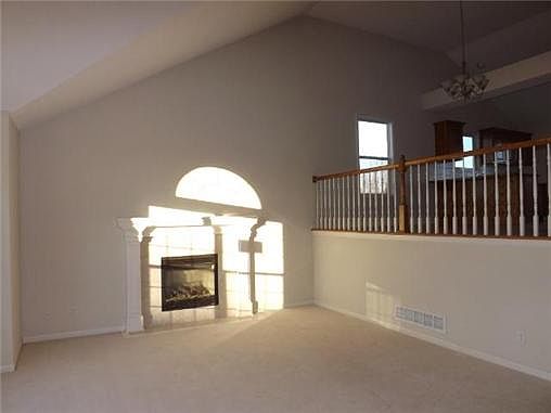 2nd image of 10205 N Spruce Ave