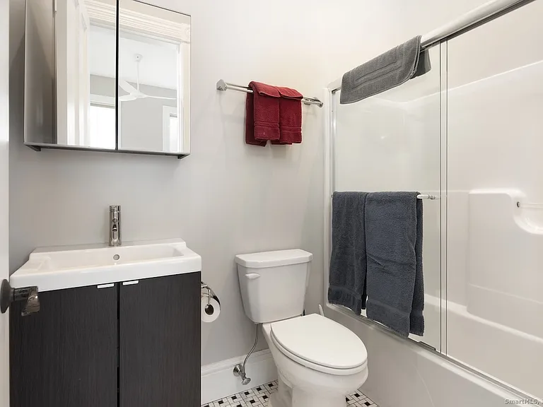 33 Sharon Rd — Photo 11