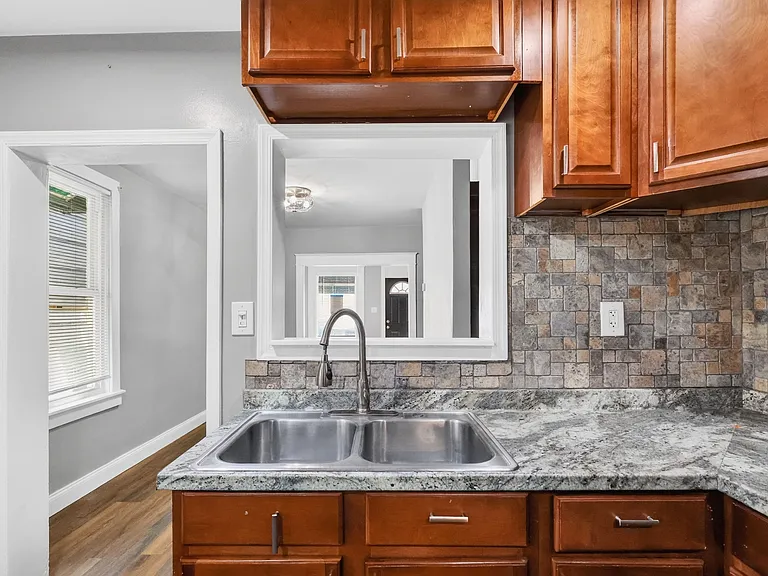 603 Maple St — Photo 18