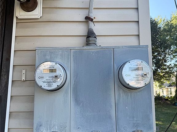 3rd image of 36 Sherman St