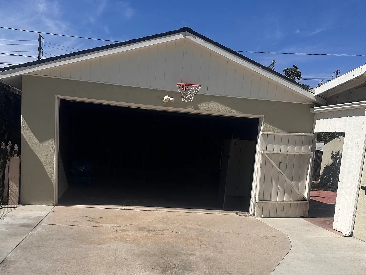 3 bed, 1323 sqft, $5,500 — Photo 3