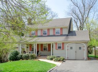 34 Collinwood Rd, Maplewood, NJ 07040