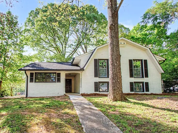 556 Roxbury Dr, Riverdale, GA 30274