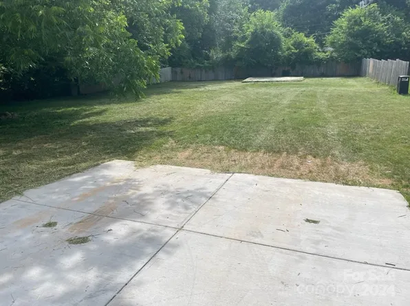 1915 Beatties Ford Rd, Charlotte, NC 28216