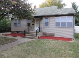416 Burrwood Ave, Loves Park, IL 61111