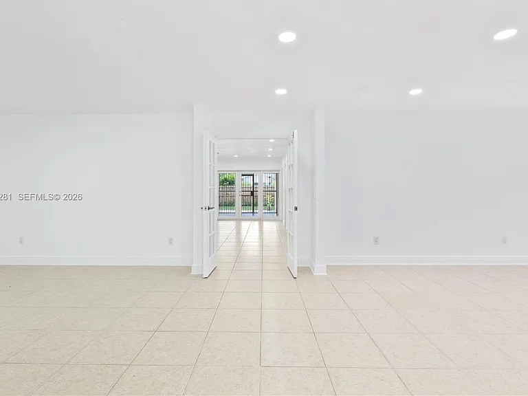 5770 SW 55th St — Photo 5