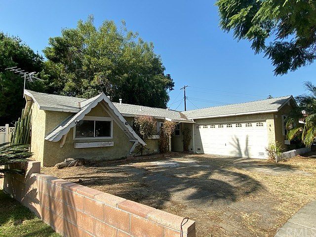 1st image of 834 S Flintridge Dr