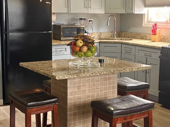 5th image of 6909 S Ada St