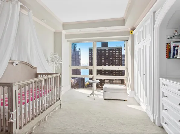 415 East 54th Street image 13 of 17