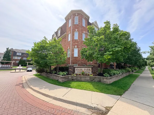588 Shoreline Dr #3, Mississauga, ON L5B 0A8
