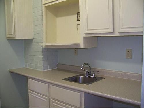 4th image of 1314 W Saint Joseph St