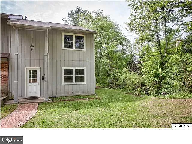 3 bed, 1.5 bath, 1428 sqft, $2,150 — Photo 3
