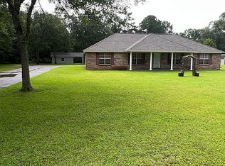 4005 Wildwood Rd, Moss Point, MS 39562