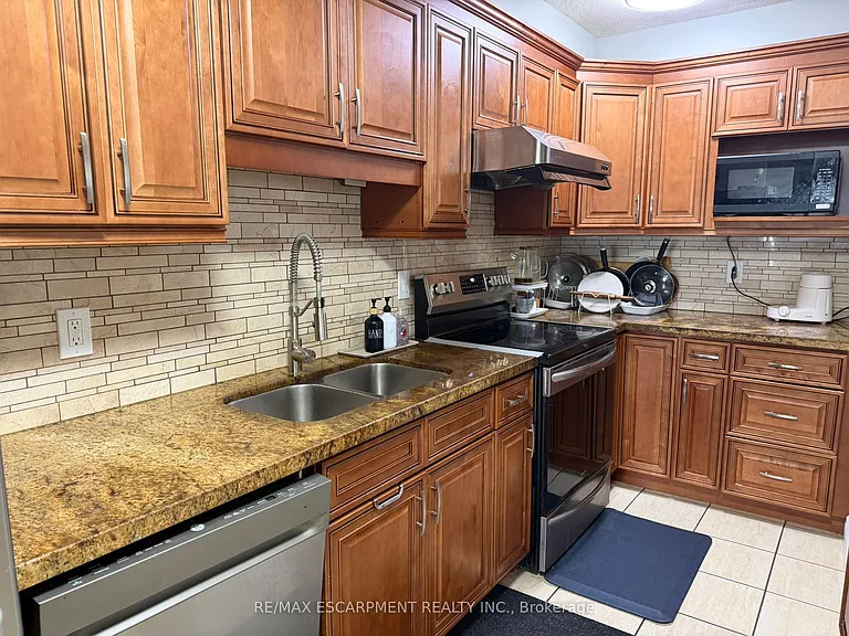 50 Mississauga Valley Blvd #1516 — Photo 8