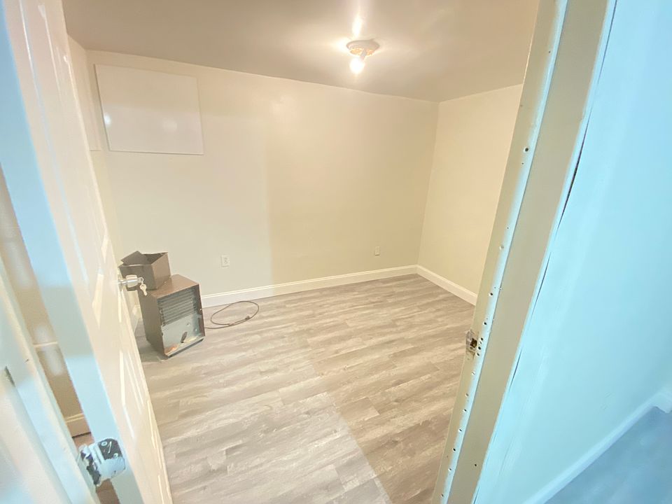 1st image of 28 Fife Dr #Basement