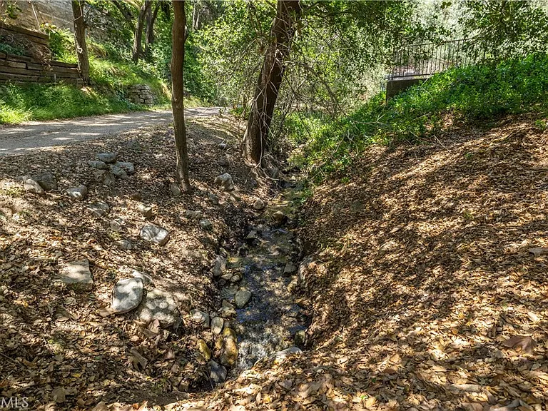 4566 Lower Live Oak Canyon Rd — Photo 56