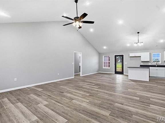 5th image of 2601 M Country Dr