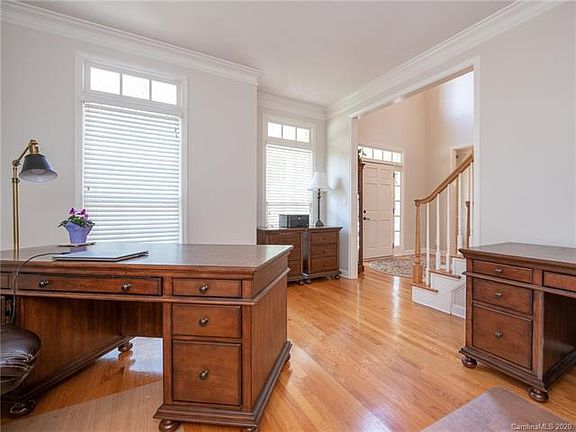 5th image of 2730 Hampton Glen Ct