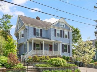 9 Oriole Ave, Providence, RI 02906