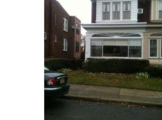 967 Wakeling St, Philadelphia, PA 19124