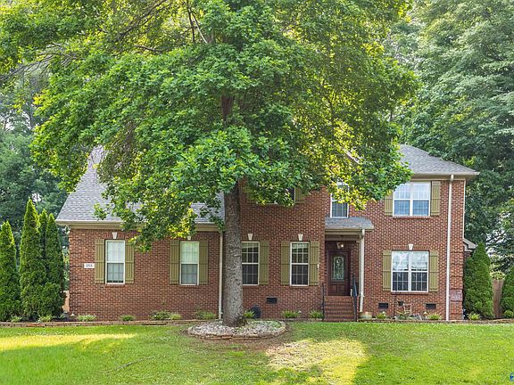2nd image of 155 Lincarrie Ln