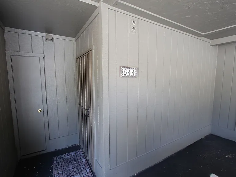 2625 N Valley View Rd #344 — Photo 4
