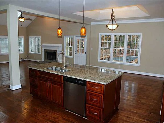 5th image of 2995 Georgian Manor Dr