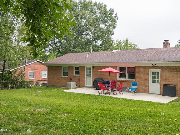 4th image of 371 Sycamore Dr