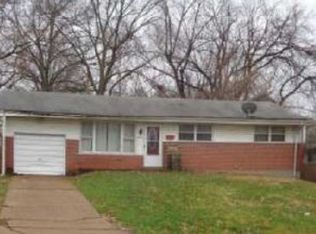 2326 Gardner Dr, Saint Louis, MO 63136