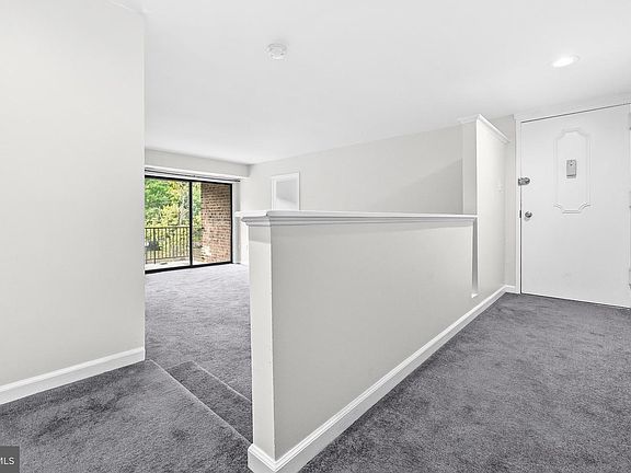4th image of 142 Georgetown Rd APT 9