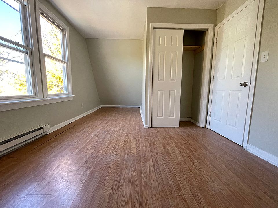 2nd image of 150 S 18th St #3E