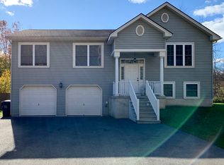 3860 Main St, Slatington, PA 18080