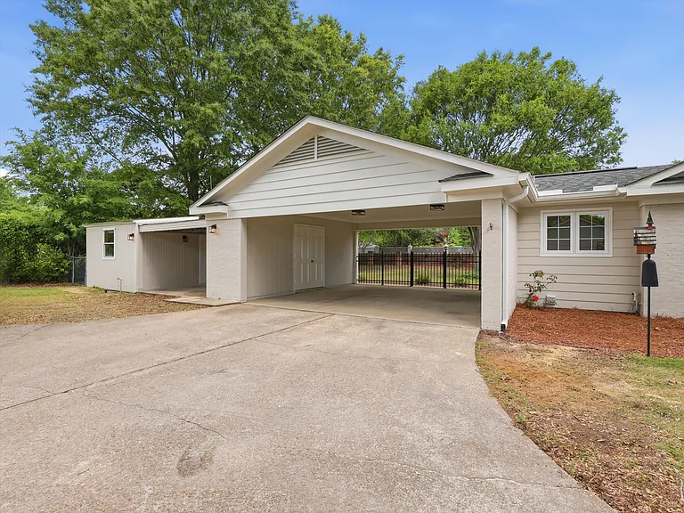 300 Kimberly Dr — Photo 22