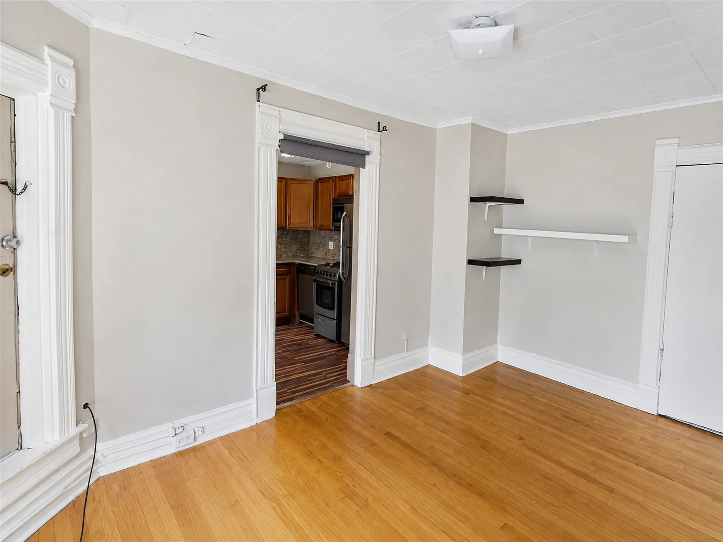 618 Packard — Photo 4