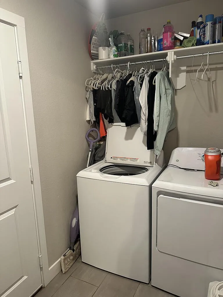 3 bed, 2.0 bath, 1390 sqft, $2,900 — Photo 3